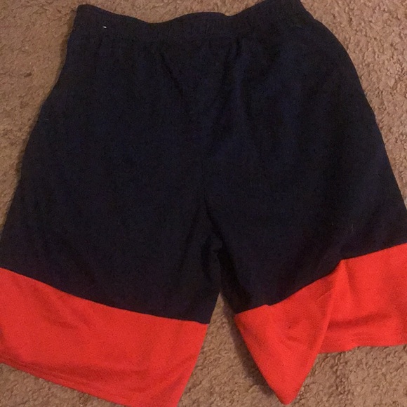 I am sell Reebok boy shorts. Size small. Badly worn like bend new - Picture 2 of 5